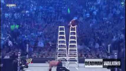 Cm Punk печели Money In The Bank Ladder Match - а на Wrestlemania 25 !