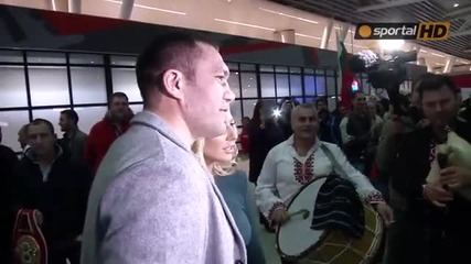 Шампионско посрещане за Кобрата на летище София