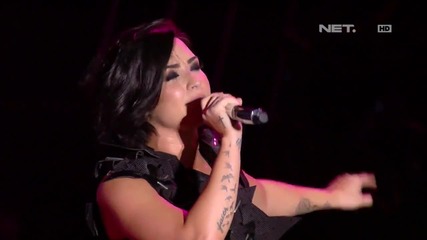 Прекрасно изпълнение!!! Demi Lovato- Heart Attack 2015