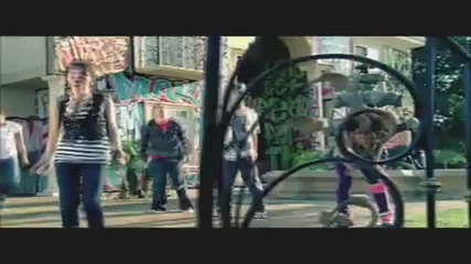 Selena Gomez - Tell Me Something