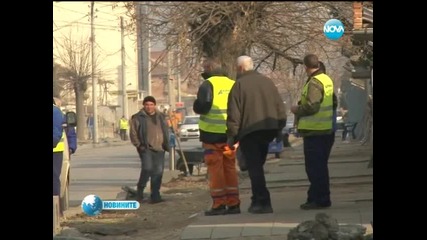 Жителите на цял град в капан на улични ремонти
