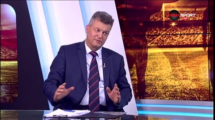 Шефът на арбитрите анализира червения картон на Моци