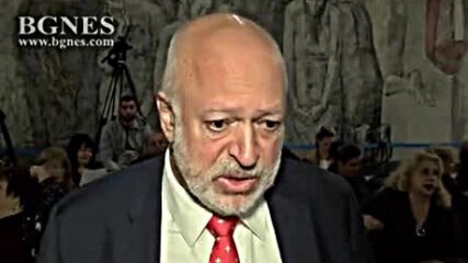 Минеков: Партийното разнообразие в Народния театър може би е удобно, но дали е полезно