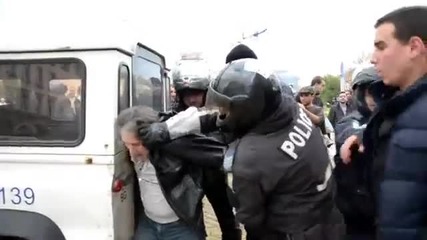 Полицейски произвол върху студентите на протеста