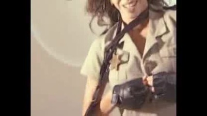 Секси латино полицайка красивата Lola Bezerra 