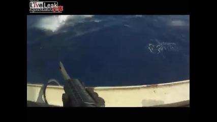 Стрелба с щурмова карабина по пирати
