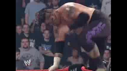 WWE Cyber Sunday Triple H Vs Umaga - Уличен бой Part2