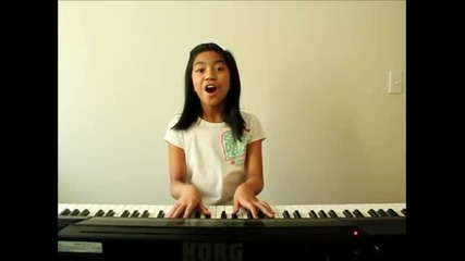 10 - годишно момиче пее като Lady Gaga - Born This Way 