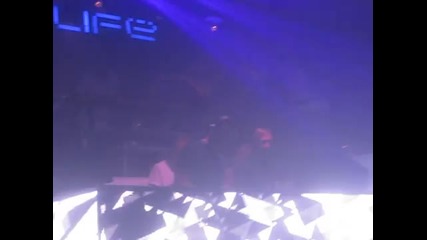 New Tiesto & David Guetta feat. Taped Rai - Just One Last Time (live at Pacha, Ibiza - 13 Aug 2012)