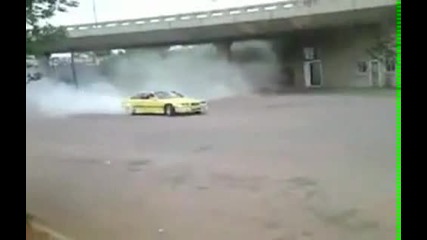 Колата изхвърли шофьора - смях 