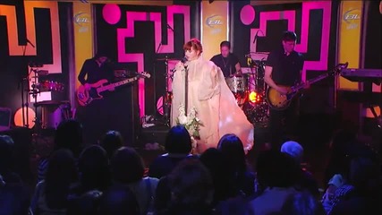 Florence and the Machine - Rabbit Heart (raise It Up) (live on The Jimmy Kimmel Show) 