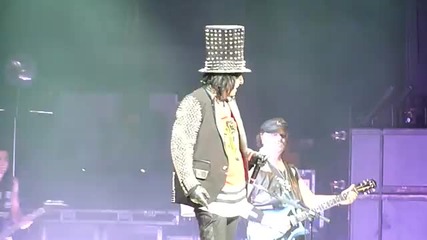 Alice Cooper - School's Out _another Brick In The Wall - Star Plaza Theater 12 09,2011