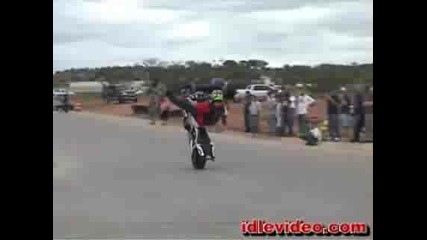 Cool Stunts Performed On Sportbikes