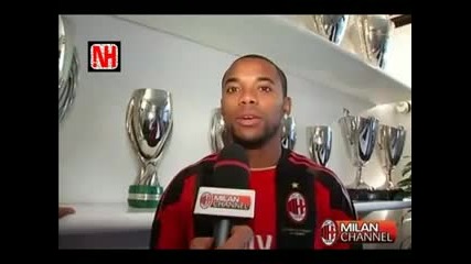 Apresentacao de Robinho no Milan 31.08.2010