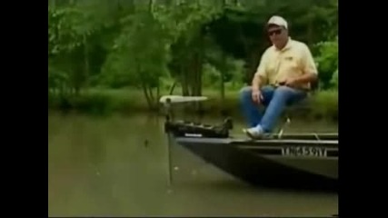 Смешните Издънки На Един Водещ!