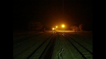 изчакване да се разминат двата влака