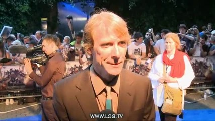 Майкъл Бей на лондонската премиера на * Трансформърс 3 *