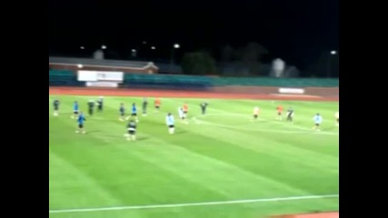 Марадона и Меси играят на Гъзеница :d ...