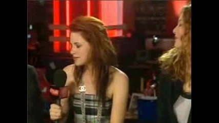 Twilight cast on Etalk (robert Pattinson,  Kristen Stewart,  Nikki Reed and Rachelle Lefevre)