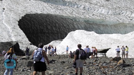 Ice Caves Near Seattle Collapse in High Temperatures, Killing One Hiker