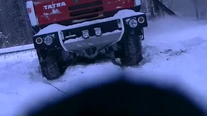 Ето как се минава снежен път- Tatra 815