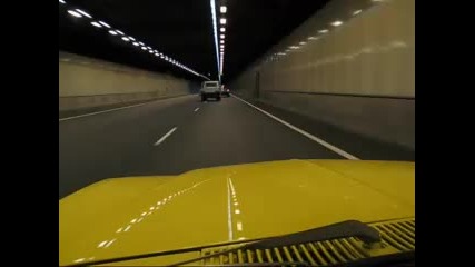 V8 Monaro Hj - Engine sounds through a tunnel... 