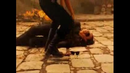 Once Upon A Time In Mexico (trailer - music by Enrique Bunbury) 