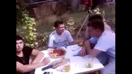 Skara Parti Pavel Banq