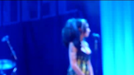 Amy Winehouse - Back To Black (live Belgrade 18-06-2011 drun