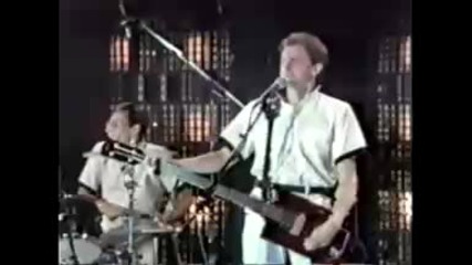 Devo - Girl U want / Gates of steel 