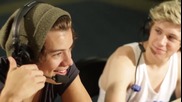 One Direction - Хари и Найл отговарят на въпроси от феновете - The Bert Show - част 2