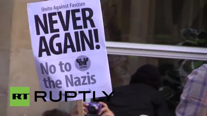 UK: Anti-fascists scuffle with police before Liverpool 'White Man March'