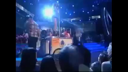 Miley Cyrus - Party In The U.s.a. *live* 