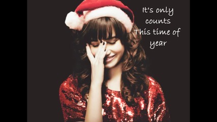 Коледна песен!!! Demi Lovato - Wonderful Christmas Time (превод)