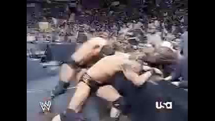Triple H vs Umaga and Randy Orton - Raw 291007