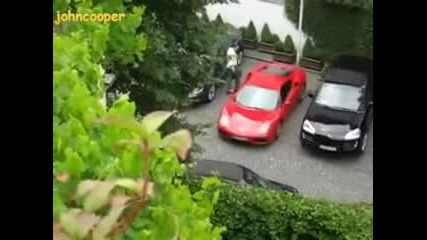 Блондинка Паркира Ferrari - Смях до Скъсване 