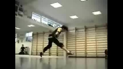Insane Extreme Breakdancing - Best In The World.flv