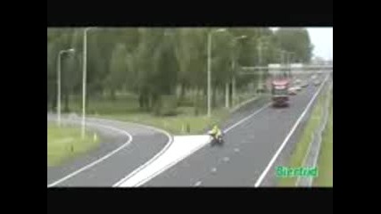 полицай жертва собствения си живот зада спаси друг!!! 