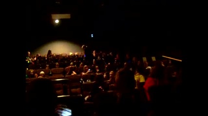 Beliebeри на филма на Бийбър .. Never Say Never 3d ..