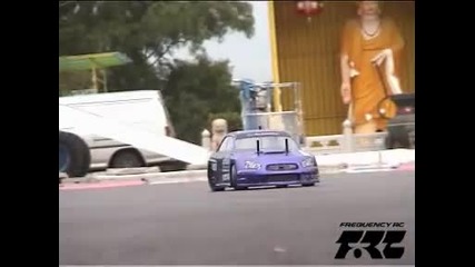 Супер яко Driftene на мини коли