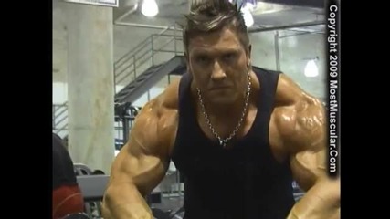 Бодибилдинг с кечистът от Tna - Robert Terry