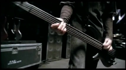 Godsmack - Straight Out Of Line (480p)