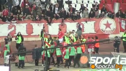 Край на мача Радост за червените след победата над Литекс с 1 - 0 - 21.04.2010г 