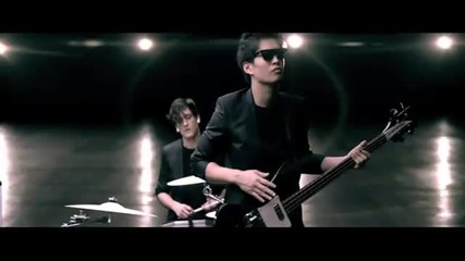 Taio Cruz - Higher ft. Kylie Minogue