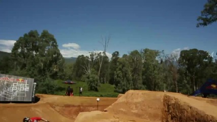 Big Bmx dirt competition in Australia - Red Bull Dirt Pipe 2011 
