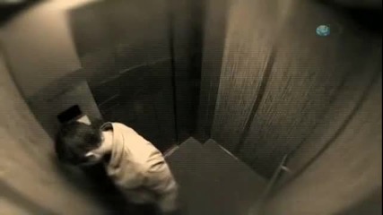 В асансьора - В най - лошият случай с Беър Грилс..