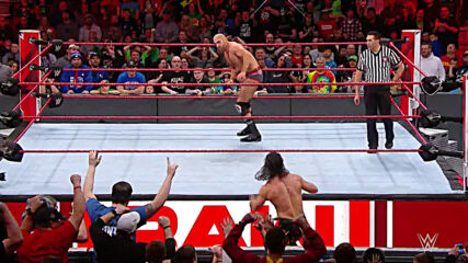 The Bar vs. Roman Reigns & Seth Rollins – Raw Tag Team Title Match: Raw, February 5, 2018 (Full Match)