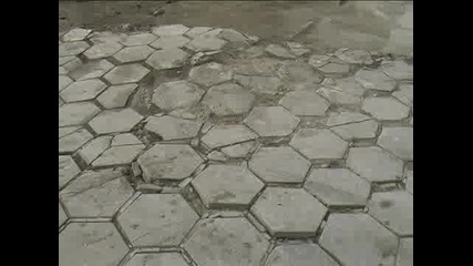 разбити тротоари 