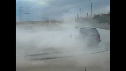 E30 Touring Donuts & Burnouts