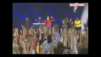 Black Eyed Peas - I Gotta Feeling Live At Oprah
